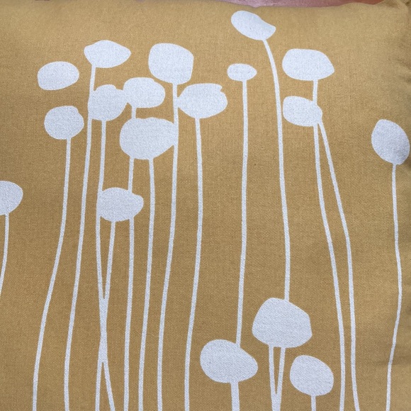 LOTTA JANSDOTTER 17.5" Surya Abo Blooming Buds Pillow Cover Pillowcase - Picture 2 of 5